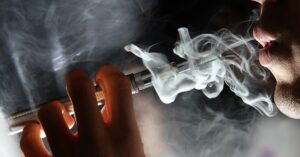 la sigaretta elettronica fa male